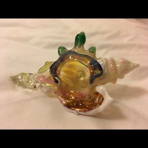 Glass seashell